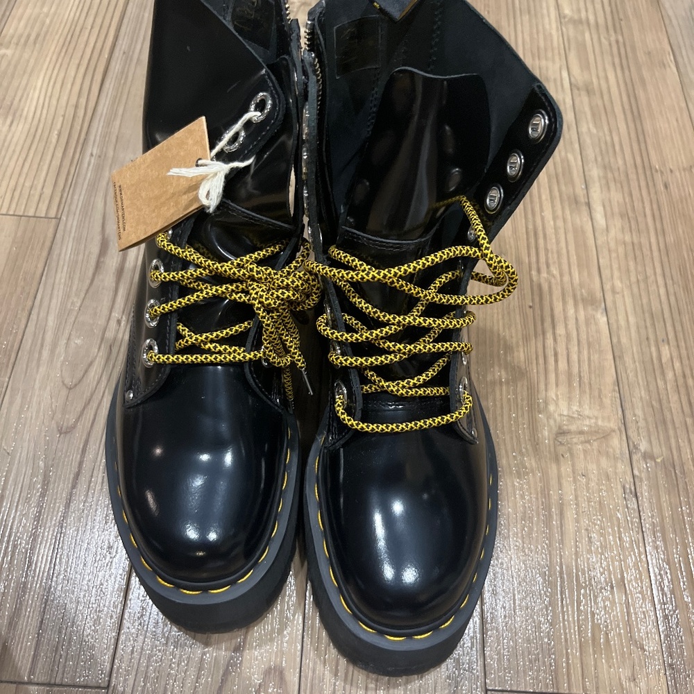 COPY - Dr. Marten Jadon Max (platform)